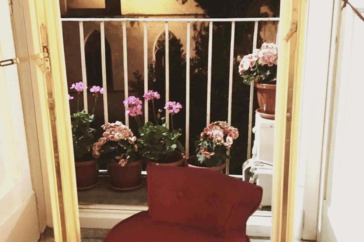 Ferienwohnung Maria Rosaria A Santa Chiara Spaccanapoli Exterior foto